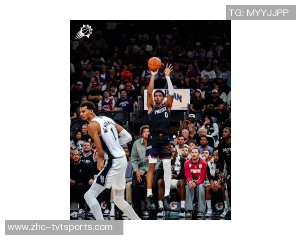 布克与卡斯尔联手发威邓恩全能表现助太阳轻松战胜马刺